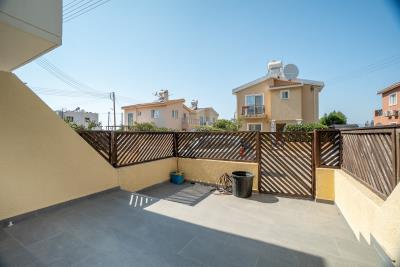 727096-town-house-for-sale-in-chloraka_orig