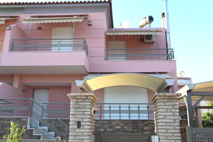 Image No.2-Jumelé de 3 chambres à vendre à Loutraki