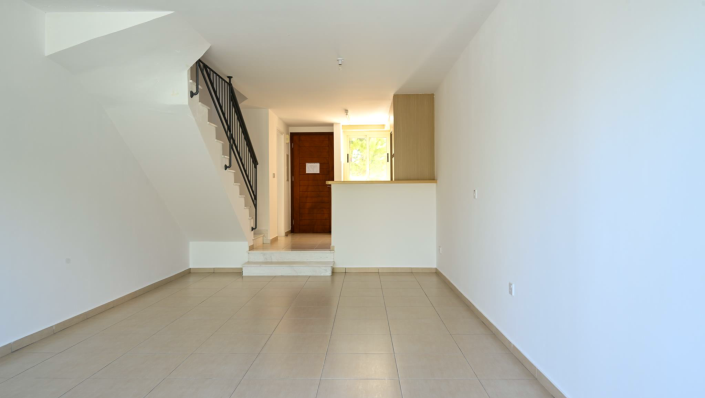 Image No.9-2 Bed Townhouse for sale