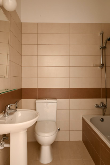 Image No.12-2 Bed Townhouse for sale