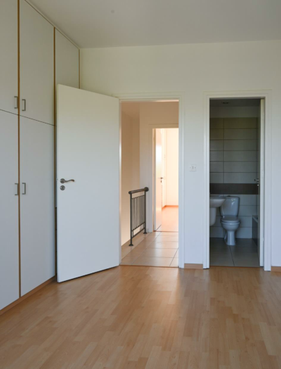 Image No.11-2 Bed Townhouse for sale