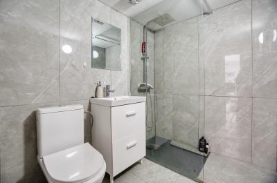 661927-detached-villa-for-sale-in-select-location_orig