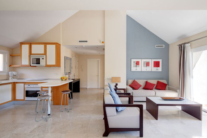 Image No.13-15 Bed Commercial for sale