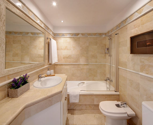 Image No.24-15 Bed Commercial for sale