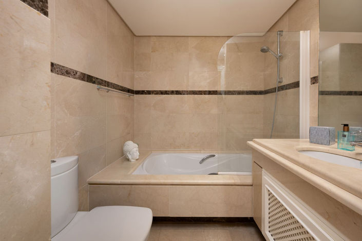 Image No.12-3 Bed Apartment for sale