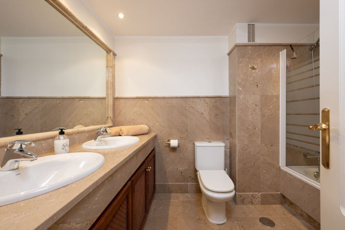 Image No.16-2 Bed Apartment for sale