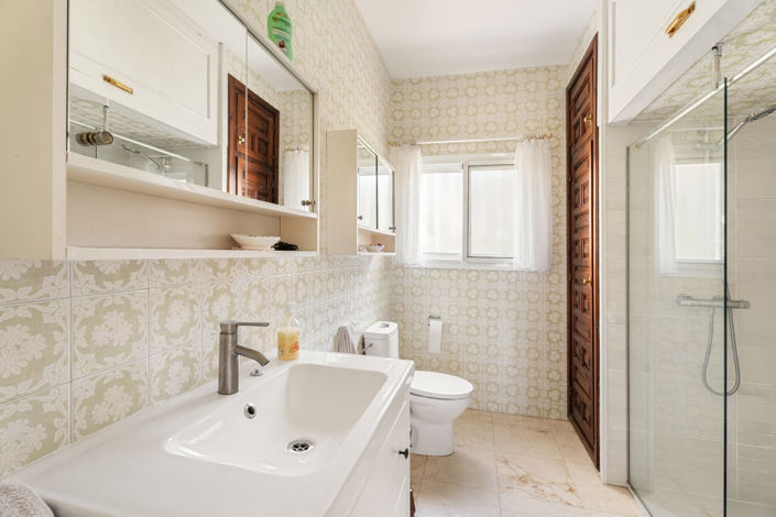 Image No.5-3 Bed Villa for sale