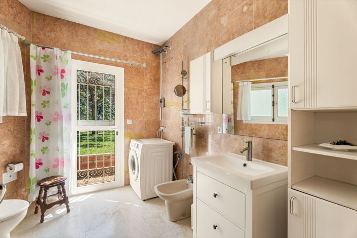 Image No.6-3 Bed Villa for sale