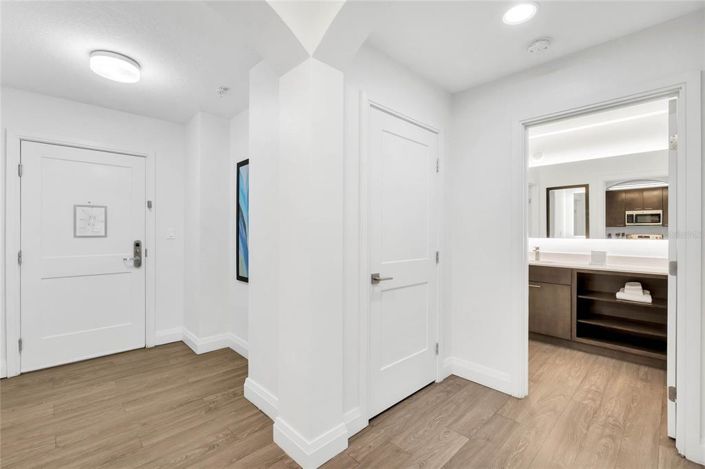 Image No.10-2 Bed Property for sale