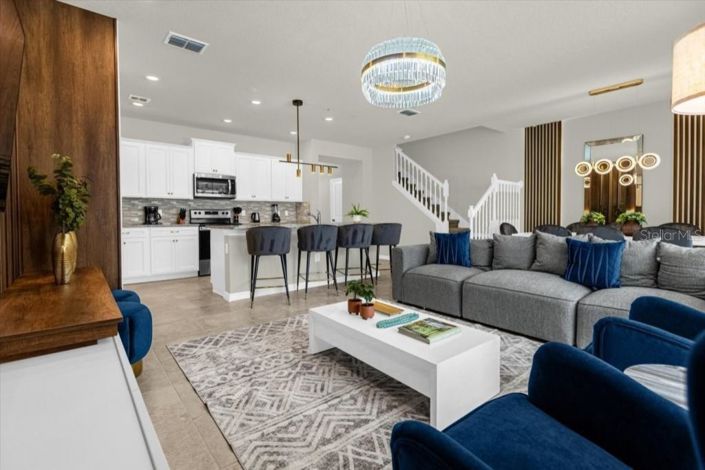 Image No.10-5 Bed Townhouse for sale