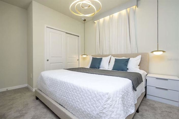 Image No.21-5 Bed Townhouse for sale