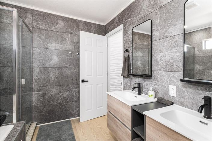 Image No.19-Propriété de 4 chambres à vendre à Clermont