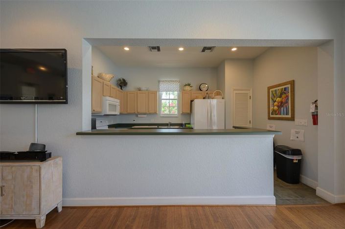 Image No.37-2 Bed Property for sale