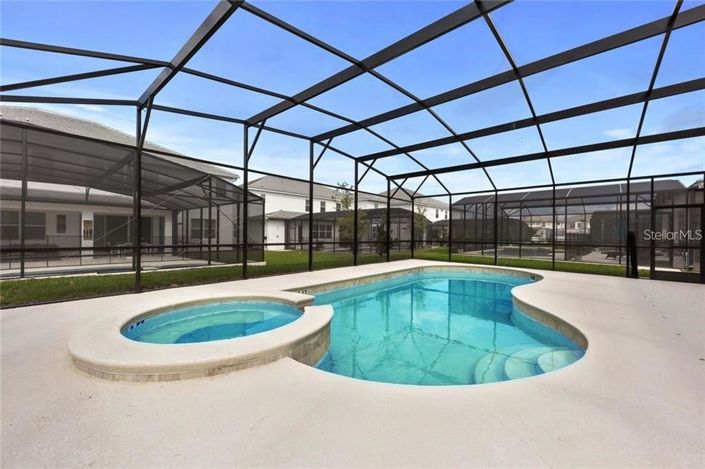 Image No.3-Propriété de 10 chambres à vendre à Kissimmee