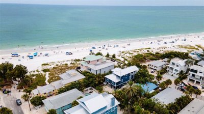 1 - Anna Maria, Propriété