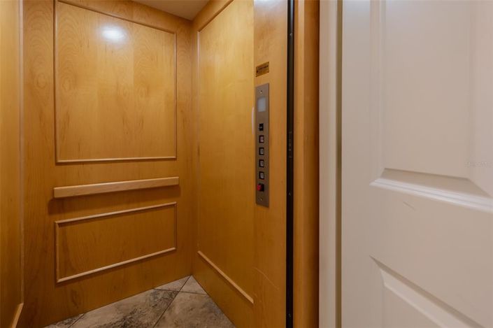 Image No.8-Propriété de 4 chambres à vendre à Anna Maria