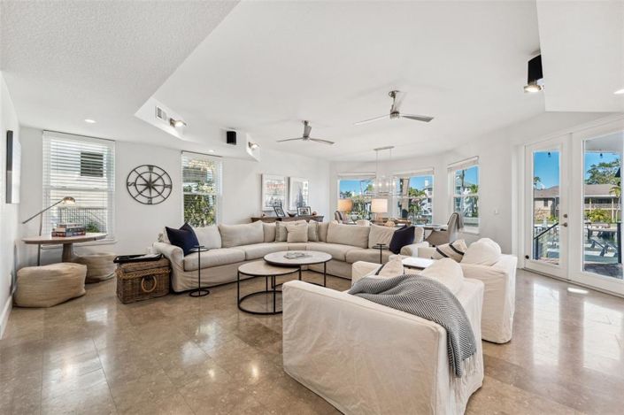 Image No.4-3 Bed Property for sale