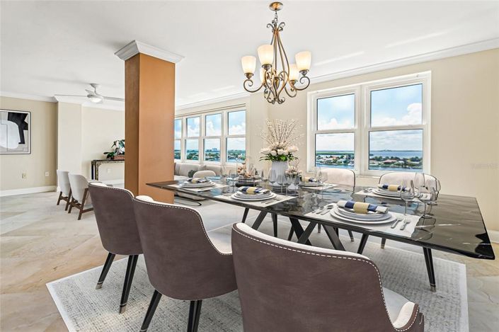 Image No.10-3 Bed Property for sale