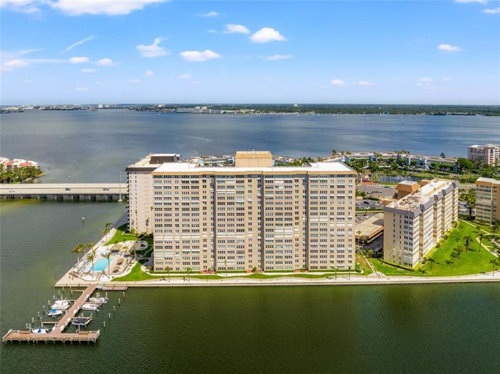 Image No.26-3 Bed Property for sale