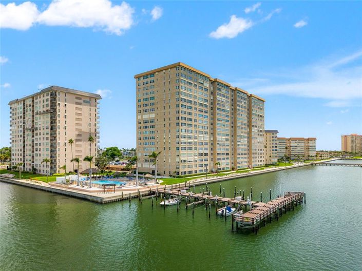 Image No.36-3 Bed Property for sale