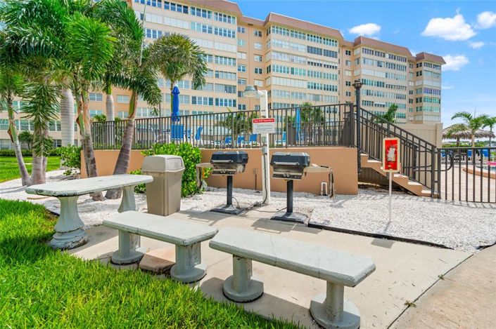 Image No.47-3 Bed Property for sale