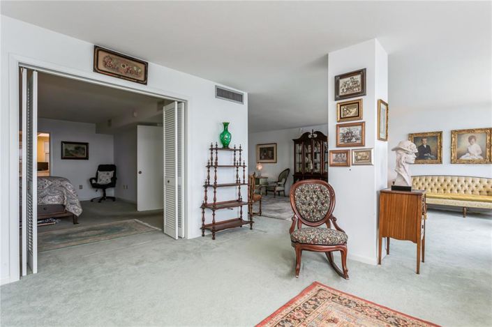 Image No.14-2 Bed Property for sale