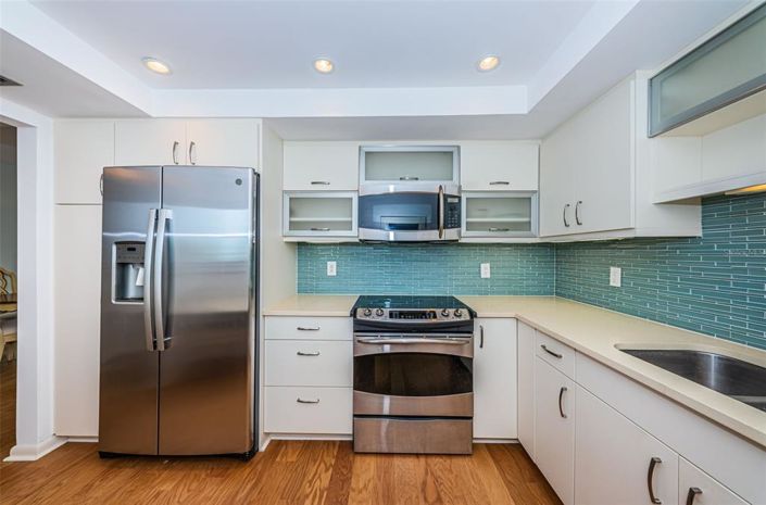 Image No.12-2 Bed Property for sale