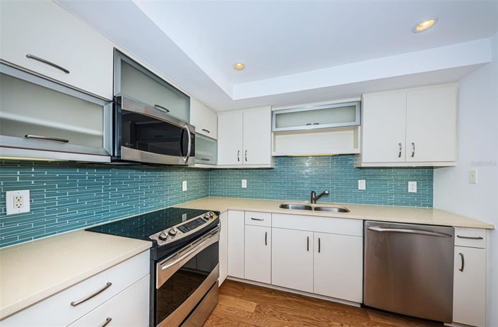 Image No.15-2 Bed Property for sale