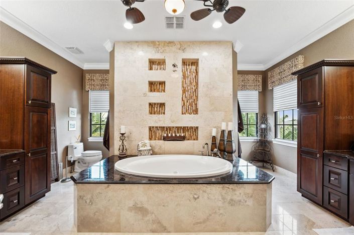 Image No.38-Propriété de 4 chambres à vendre à Floride