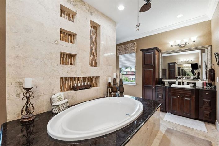 Image No.40-Propriété de 4 chambres à vendre à Floride