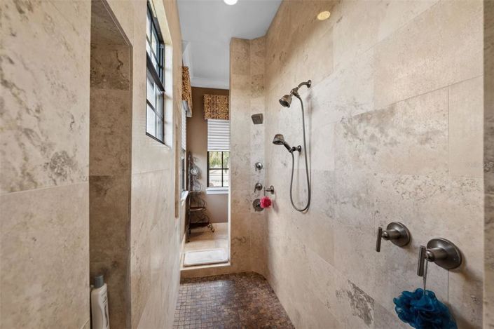 Image No.42-Propriété de 4 chambres à vendre à Floride