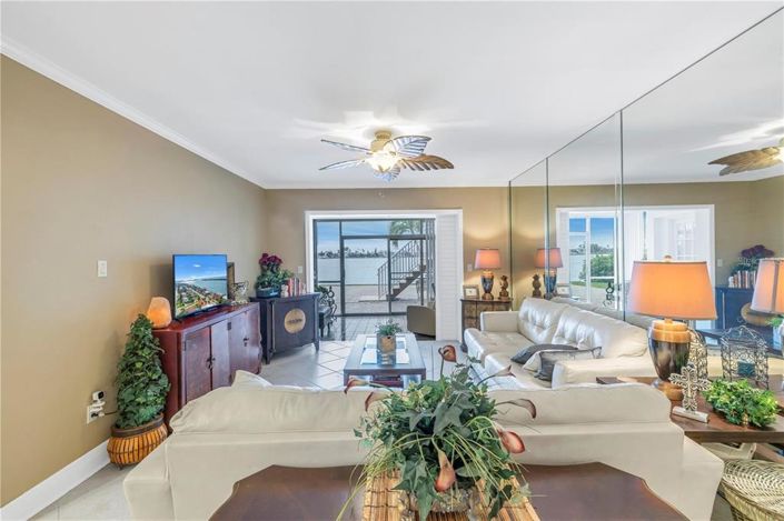 Image No.8-2 Bed Property for sale