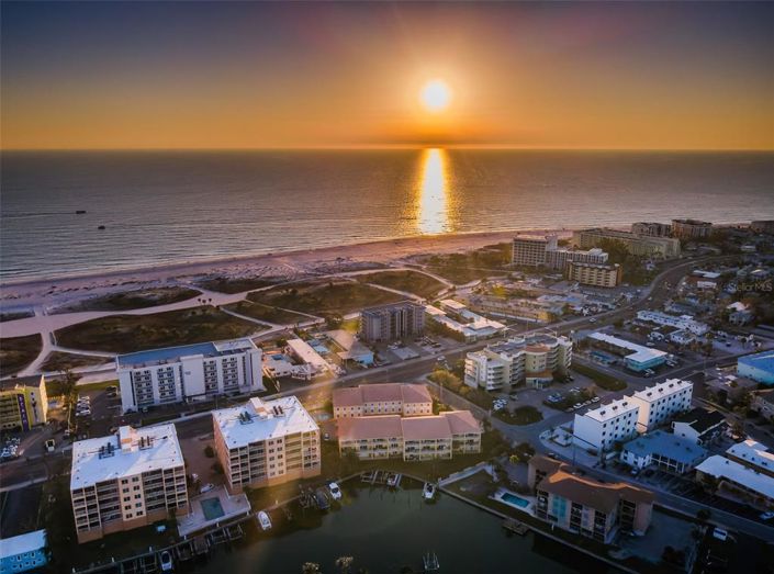 Image No.4-Maison de ville de 3 chambres à vendre à Treasure Island