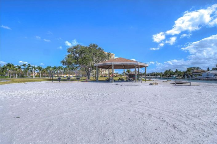 Image No.26-2 Bed Property for sale