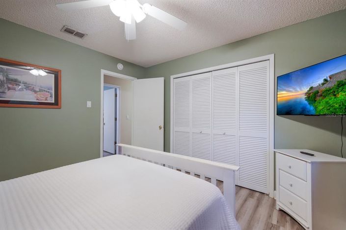 Image No.25-3 Bed Property for sale