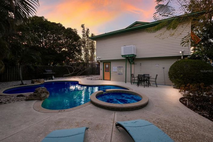 Image No.30-3 Bed Property for sale