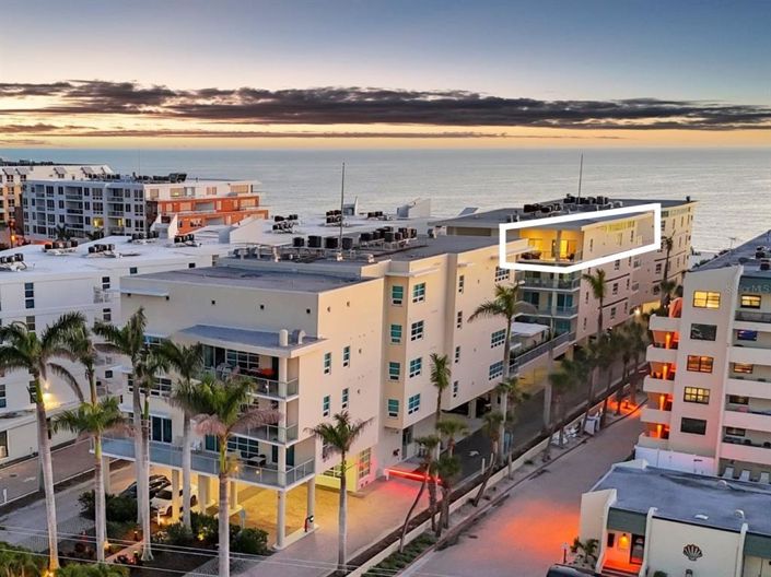 Image No.2-Propriété de 3 chambres à vendre à Sarasota