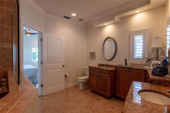 Image No.28-Propriété de 4 chambres à vendre à Treasure Island