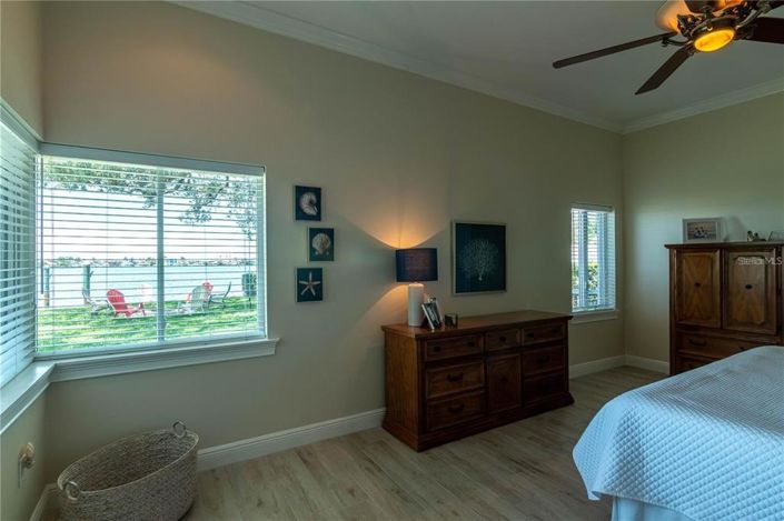 Image No.29-Propriété de 4 chambres à vendre à Treasure Island