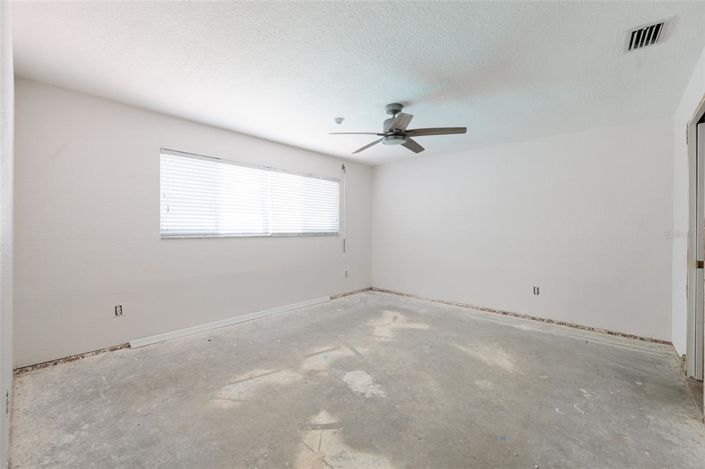 Image No.14-3 Bed Property for sale