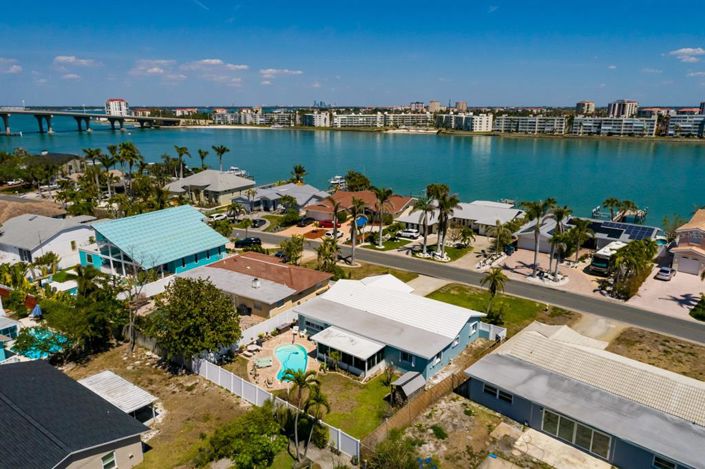 Image No.18-3 Bed Property for sale