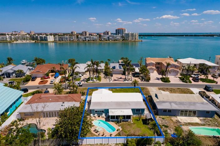 Image No.31-3 Bed Property for sale