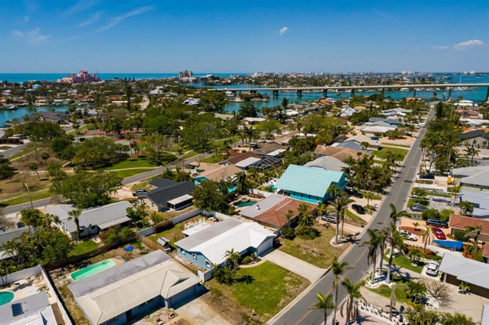 Image No.37-3 Bed Property for sale