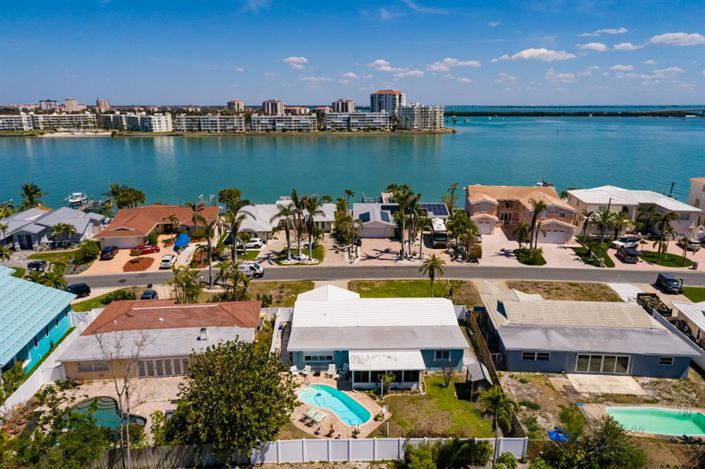 Image No.4-3 Bed Property for sale