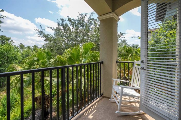 Image No.24-6 Bed Townhouse for sale