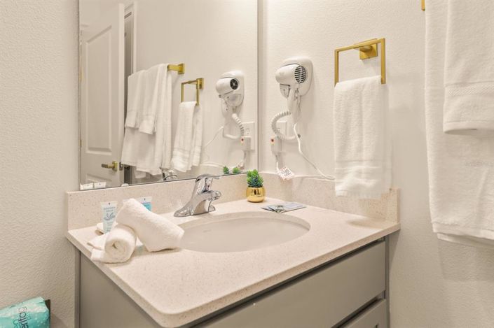 Image No.21-5 Bed Townhouse for sale