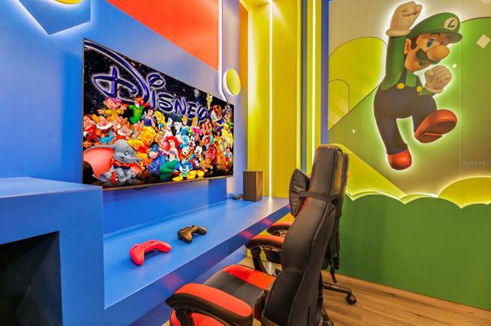 Image No.48-5 Bed Townhouse for sale