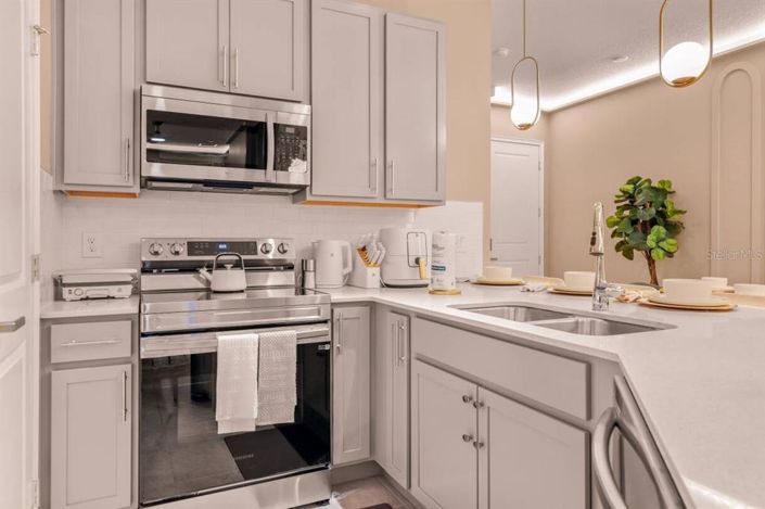 Image No.8-5 Bed Townhouse for sale