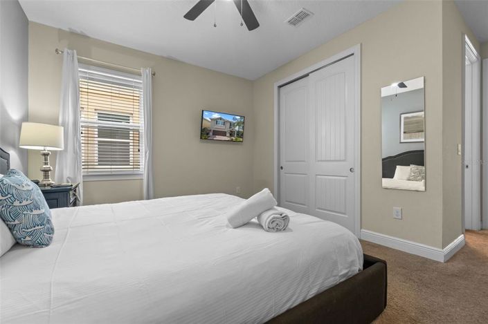 Image No.10-8 Bed Property for sale