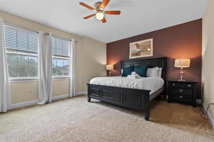 Image No.26-8 Bed Property for sale